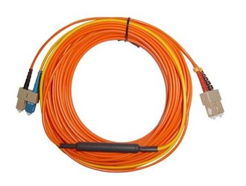 Sc APC - cavo di toppa di fibra ottica della rete dello Sc APC, il nero bianco arancio