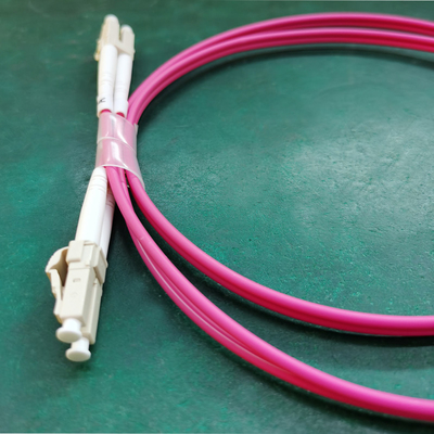 Cavo di toppa porpora della fibra di Jumper Multimode OM4 50/125um
