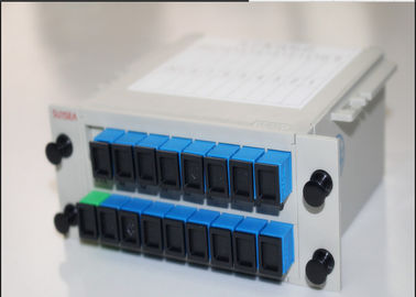 cassetta della scatola di 1x16 LGX che inserisce il separatore dello SpA, separatore ottico dello SpA della fibra di 16 porti
