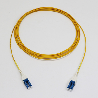 Low Loss LC Uniboot Duplex Singlemode G657.A1 BendInsensitive Duplex 2mm LSZH 0.15dB Cordone di patch in fibra gialla
