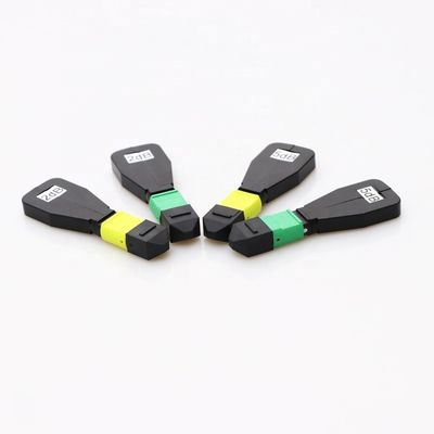 Il "loopback" ottico Lc/Upc o Lc/Apc collega il "loopback" in duplex a fibra ottica del singolo modo del PVC 9/125