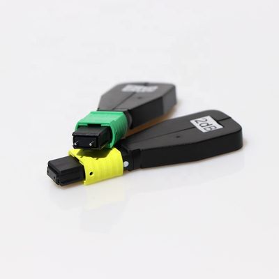 Il "loopback" ottico Lc/Upc o Lc/Apc collega il "loopback" in duplex a fibra ottica del singolo modo del PVC 9/125