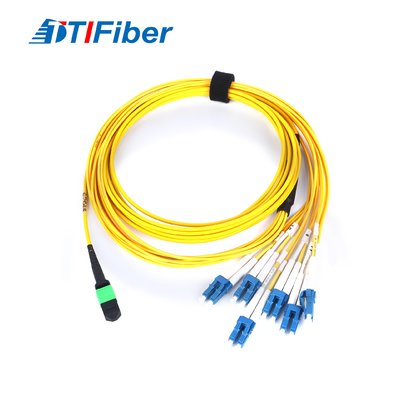 La toppa a fibra ottica di MPO cabla 12 il tipo del nastro del centro MPO-LC